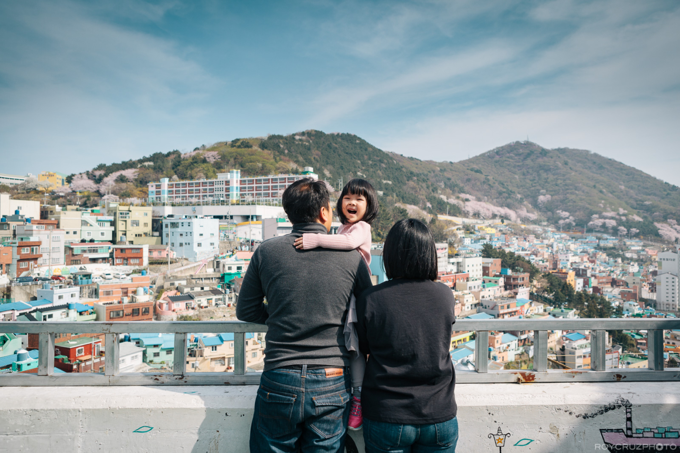 Busan Gamcheon Village Cherry Blossom Family Photographer-7